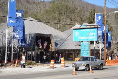 A sign for the Ober Gatlinburg Aerial Tramway in downtown Gatlinburg.