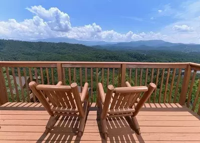 Amazing View romantic 2 bedroom cabin in Galtinburg