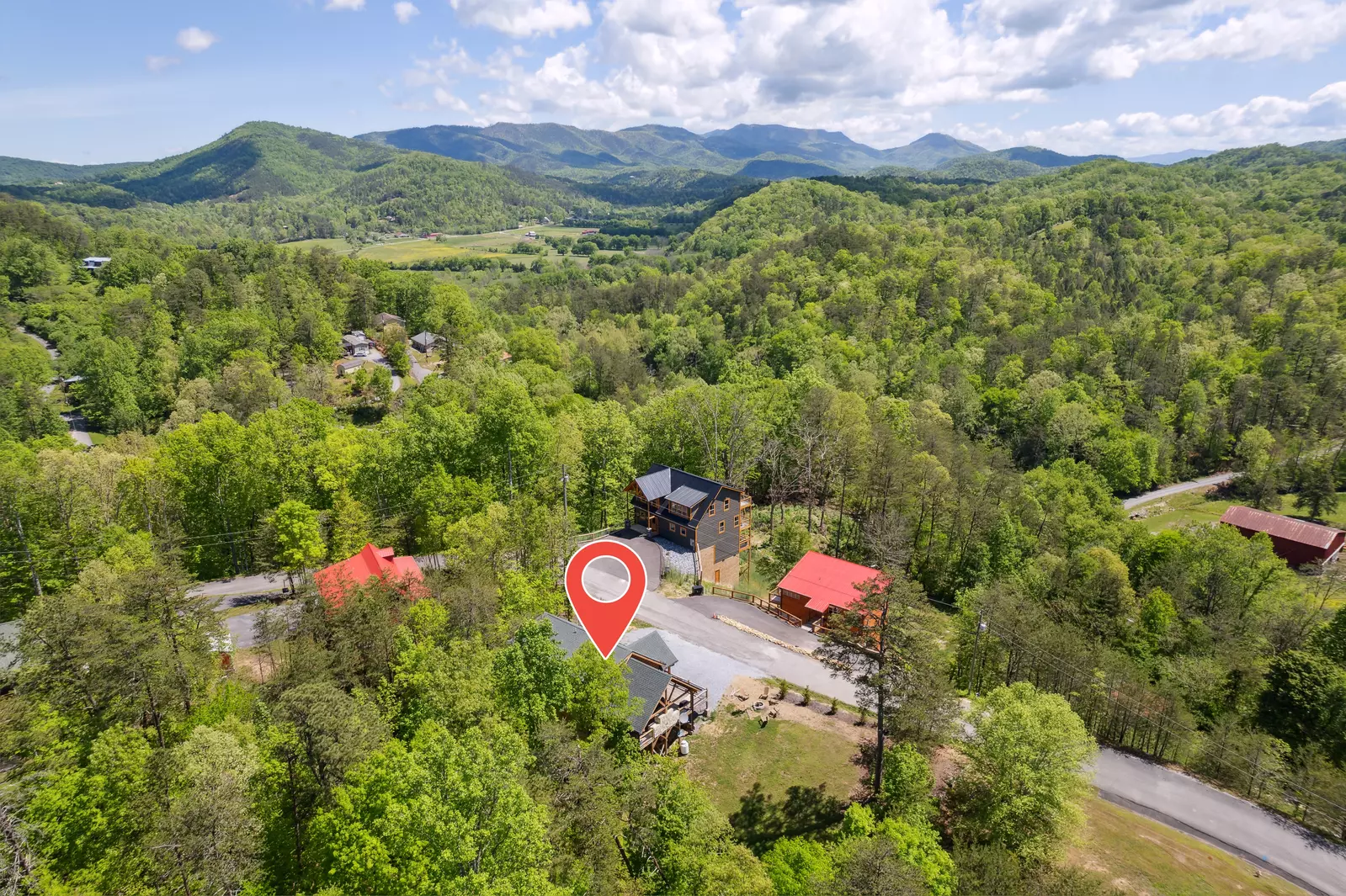 Property image, Exterior, of Red Cedar Lodge #396