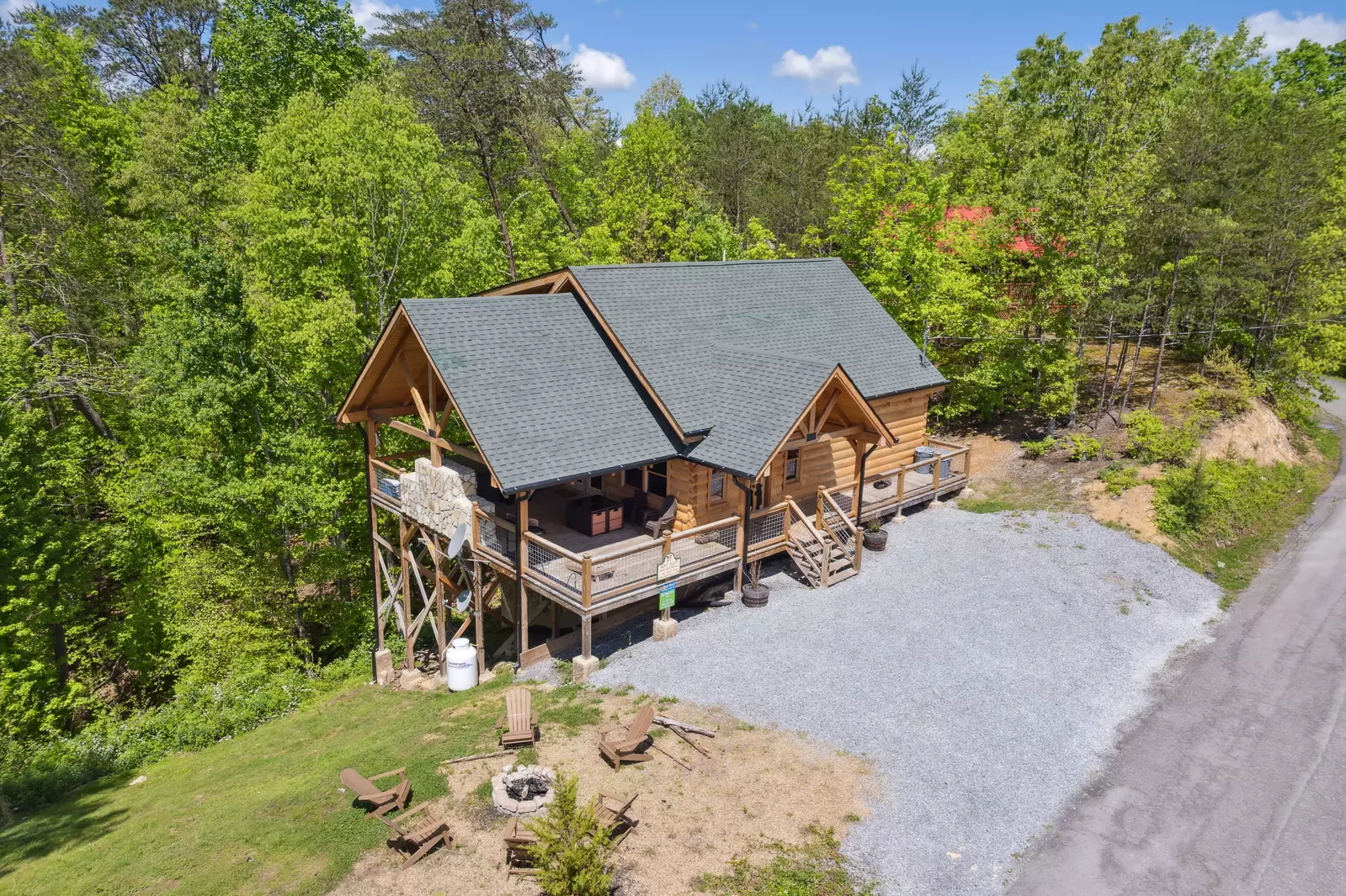 Property image, Exterior, of Red Cedar Lodge #396