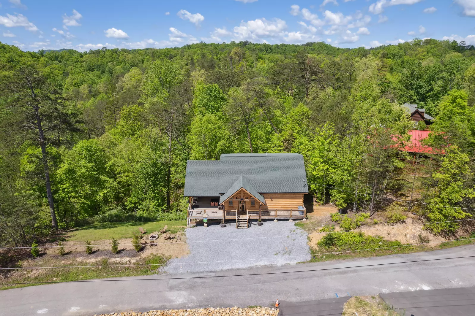 Property image, Exterior, of Red Cedar Lodge #396