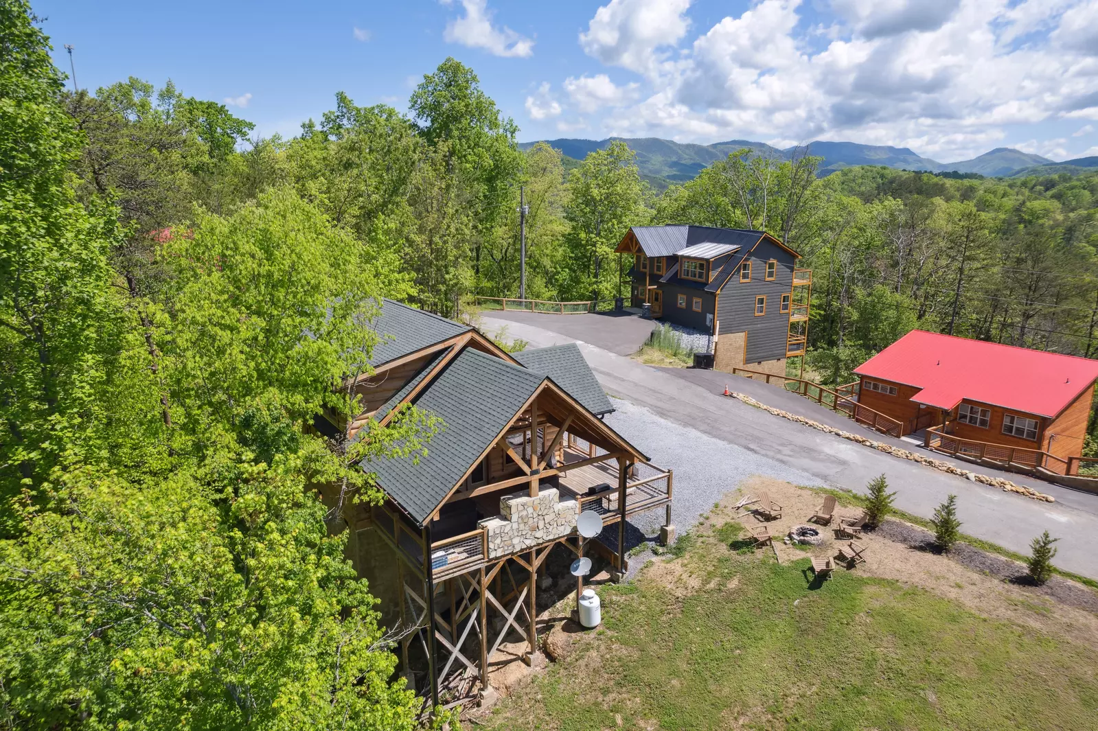 Property image, Exterior, of Red Cedar Lodge #396