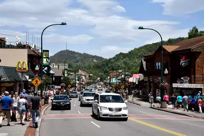 downtown-gatlinburg