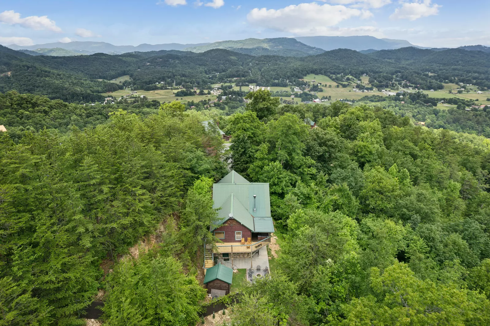 Property image, Exterior, of Majestic View #412