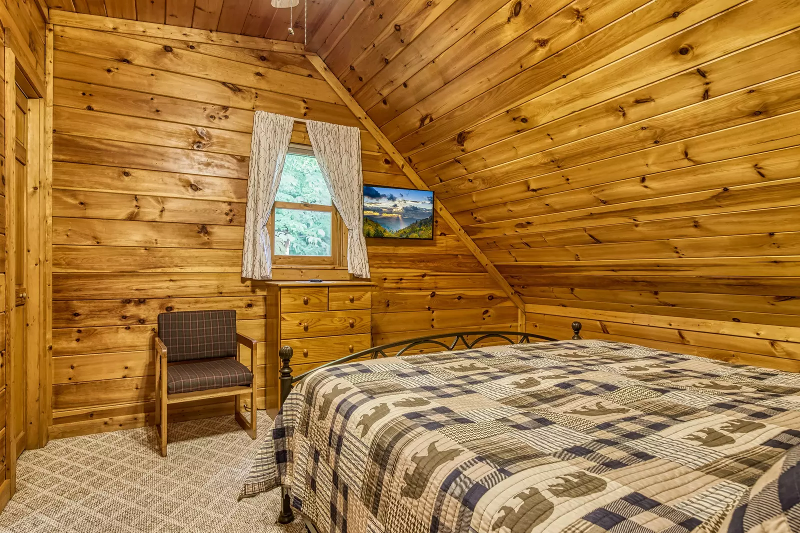 Property image, Exterior, of Blue Mist Lodge #2914