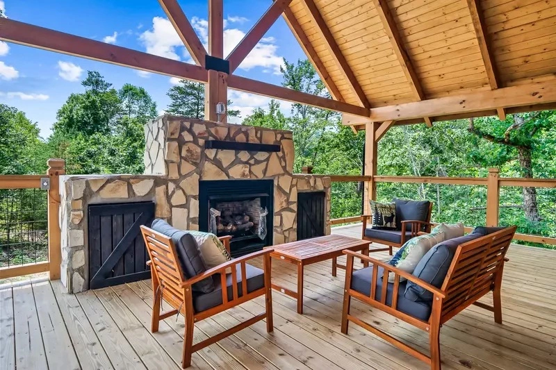 cabin in the smoky mountains