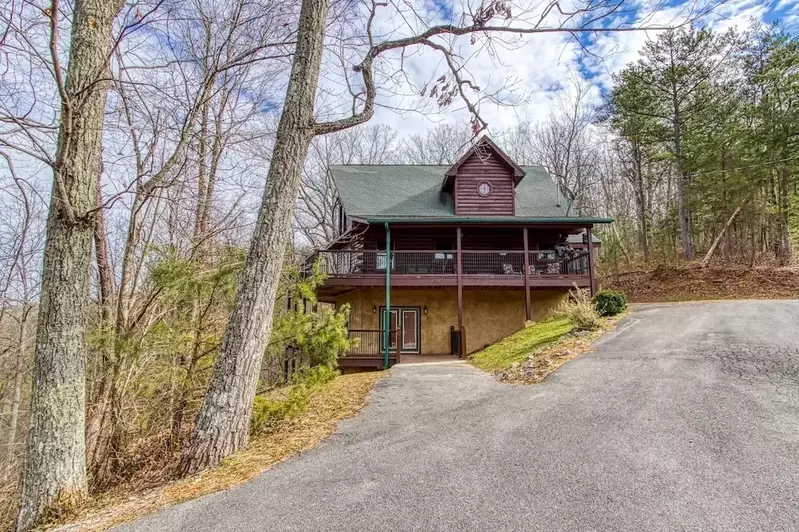 Property image, Exterior, of Hugged By The Smokies #330