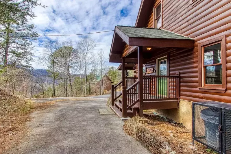 Property image, Exterior, of Hugged By The Smokies #330