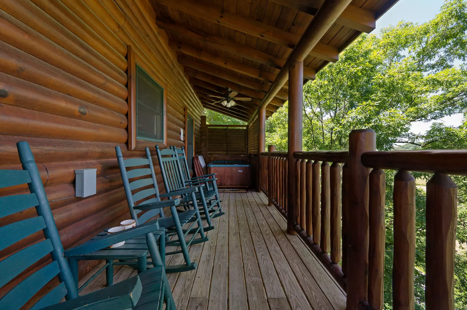 Property image, Exterior, of Mountain Paws #526