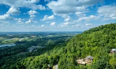 Property image, Exterior, of Smoky View Top Shelf #2042