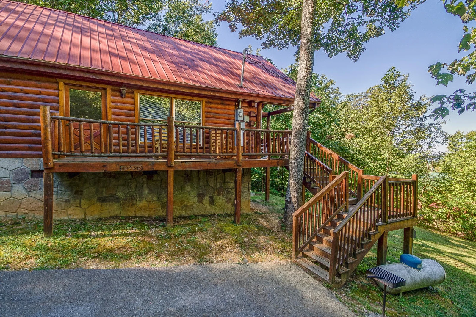 Property image, Exterior, of Lincoln Logs #2912