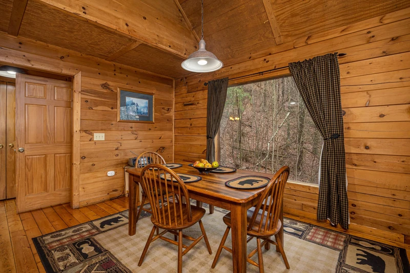 Property image, Exterior, of Lincoln Logs #2912