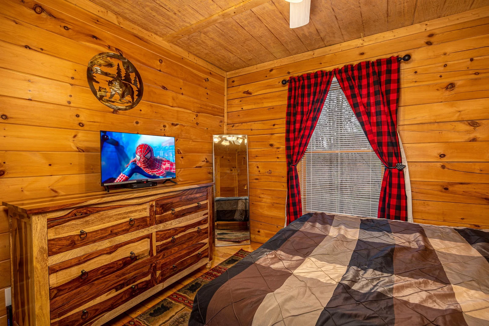 Property image, Exterior, of Lincoln Logs #2912