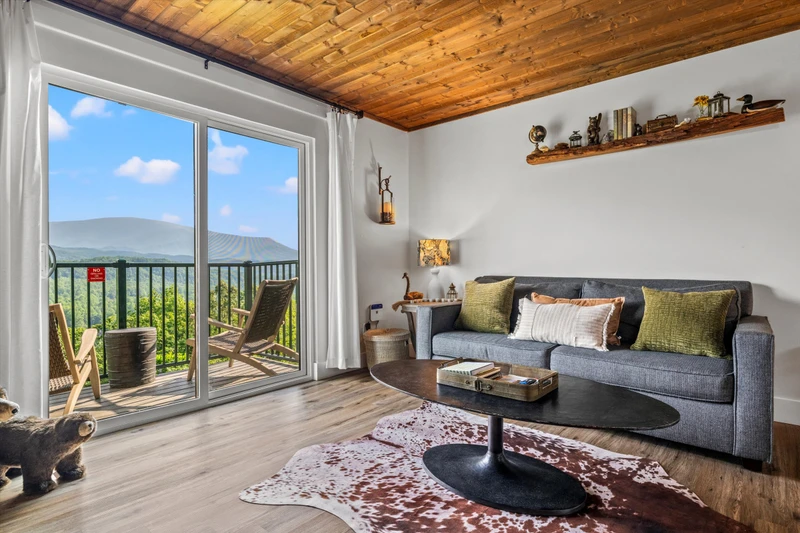 Sky View Mountain Dr