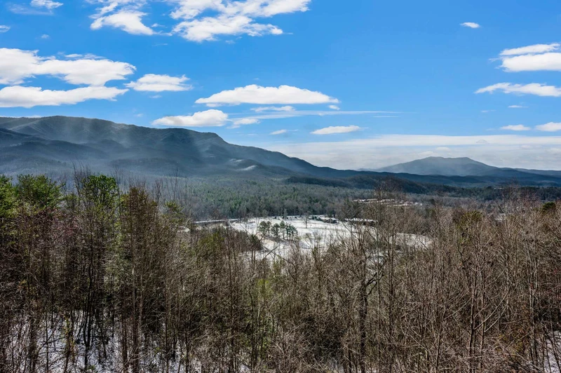 Sky View Mountain Dr