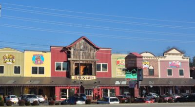 three bears general store gift shops in Pigeon Forge TN